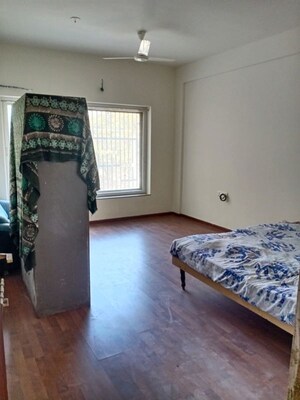 Bedroom in 4 BHK Villa at Thaltej – for Sale