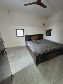 1.5 BHK +Apartment For Rent in Mayur Vihar