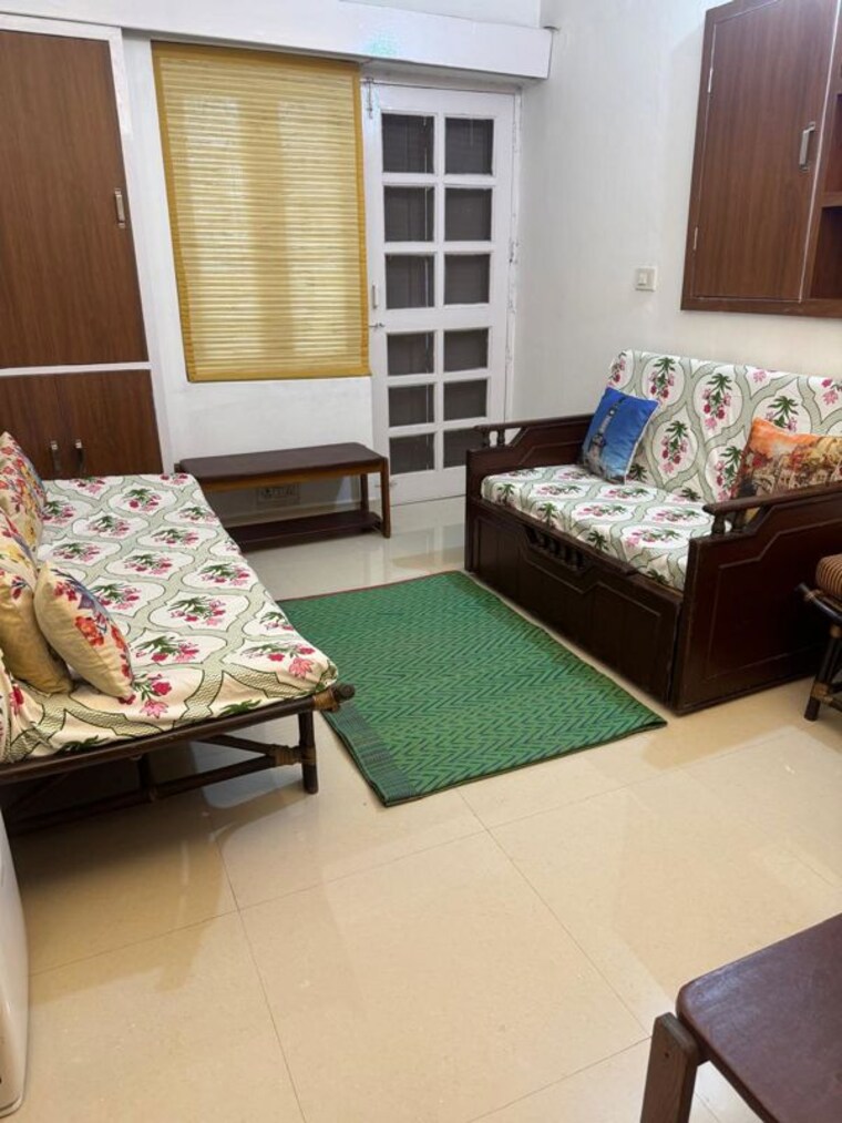 Bedroom, south extension Pg For Boys In South Extension 10685945