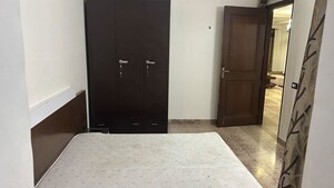 Room in 2 BHK Builder Floor at Sector 38 – for Rent
