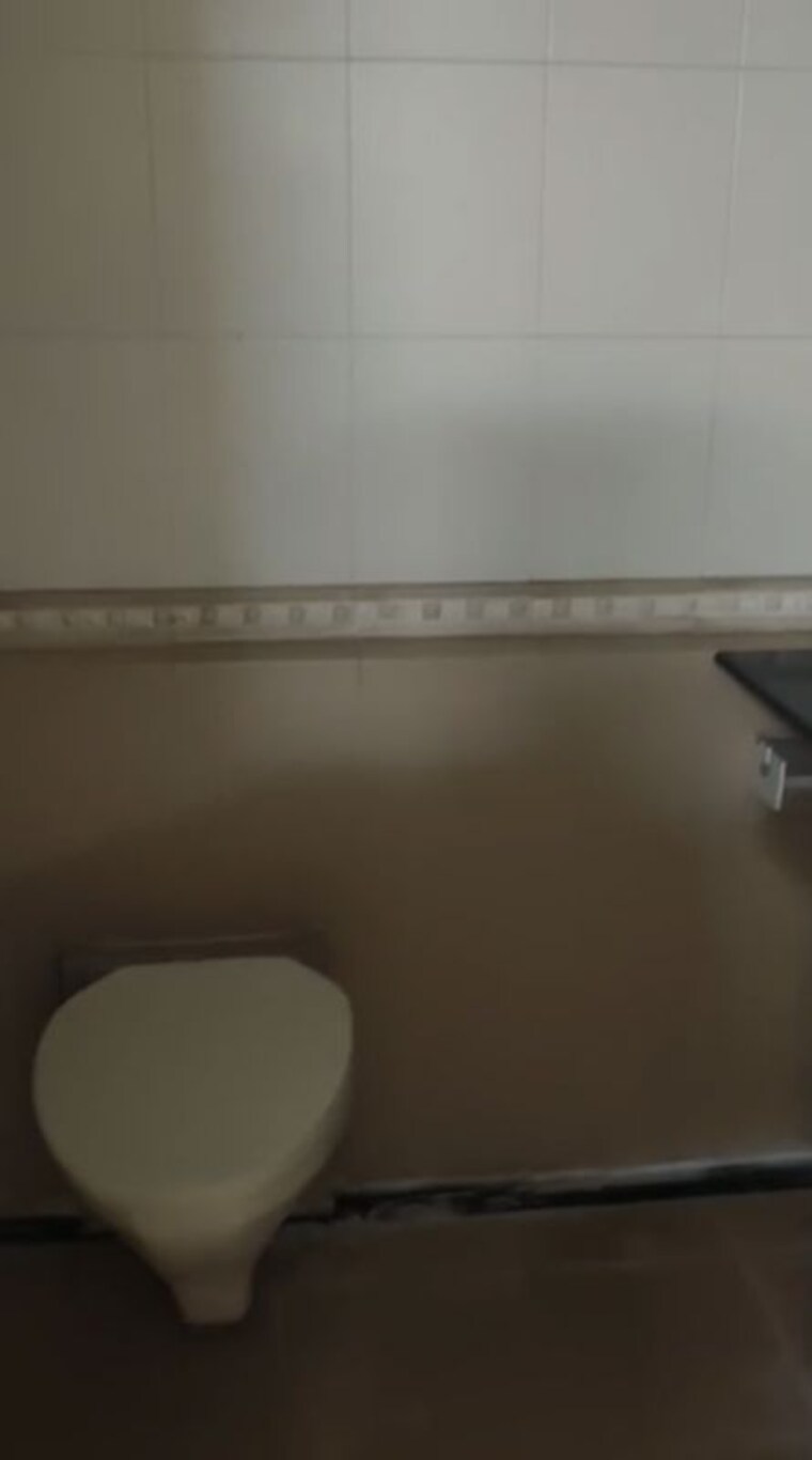 Bathroom, chembur 3 Bedroom 1200 Sq.Ft. Apartment In Chembur Mumbai 10685950