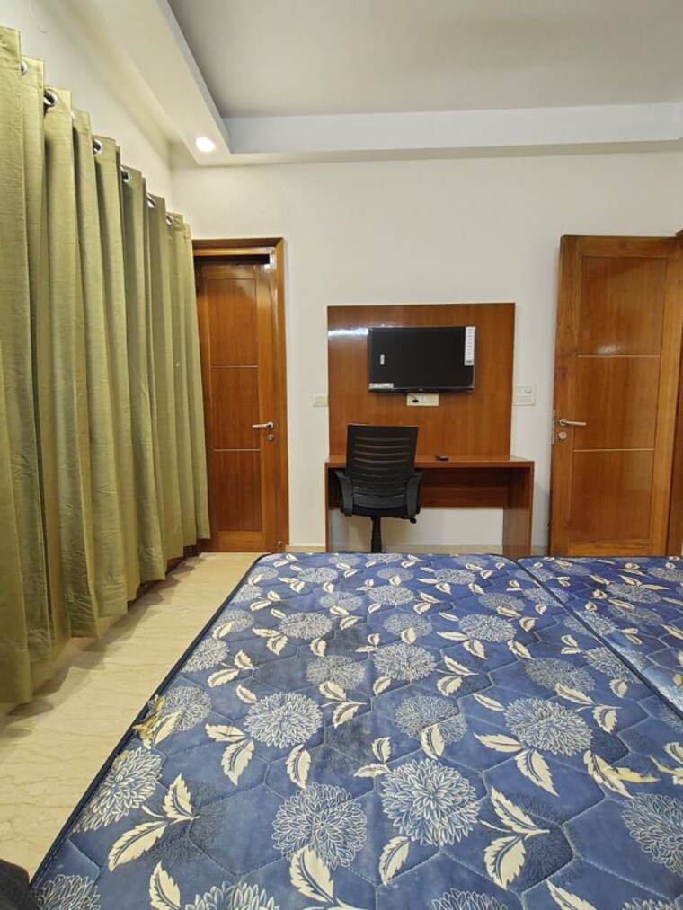 Bedroom, sector 57 3 Bedroom 2250 Sq.Ft. Builder Floor In Sector 57 Gurgaon 10685981
