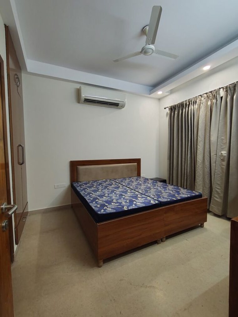 Bedroom, sector 57 3 Bedroom 2250 Sq.Ft. Builder Floor In Sector 57 Gurgaon 10685981