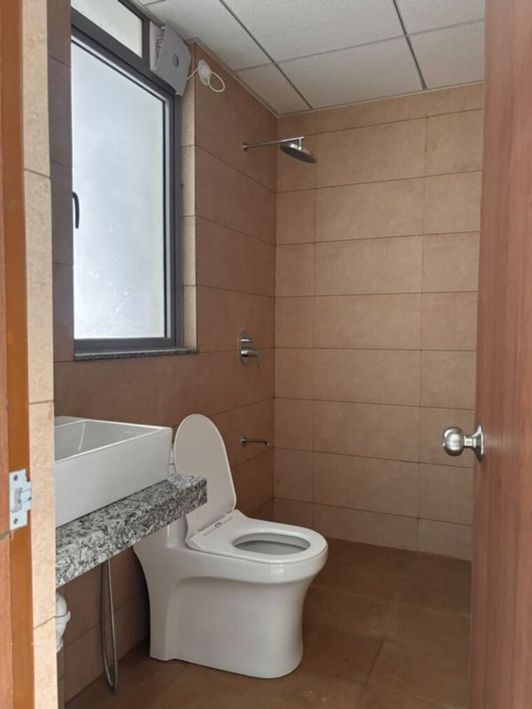 Bathroom, kalpataru-immensa 3 Bedroom 1270 Sq.Ft. Apartment In Kolshet Road Thane 10685988