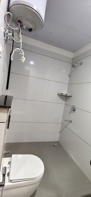 Furnished Amenities in 3.5 BHK Builder Floor at Sector 57 – for Rent