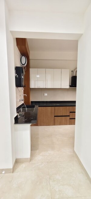 Furnished Amenities in 3.5 BHK Builder Floor at Sector 57 – for Rent