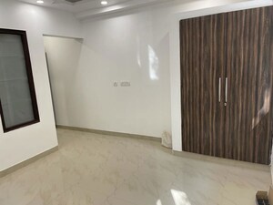 Room in 2 BHK Apartment at Sarita Vihar – for Rent