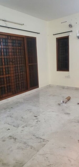 Room in 3.5 BHK Apartment at Prestige Acropolis, Kadugodi – for Sale