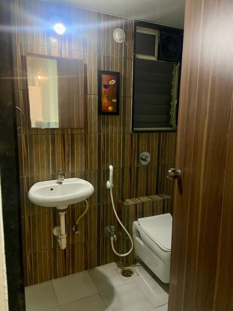 Bathroom, shubh-aaugusta 2 Bedroom 950 Sq.Ft. Apartment In Kharadi Pune 10686045