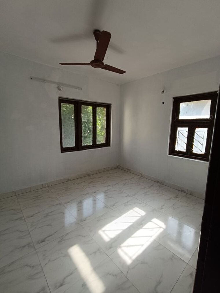 Room, express-apartment 1 Bedroom 660 Sq.Ft. Apartment In Yari Road Mumbai 10686036