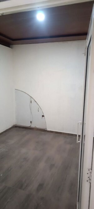 Furnished Amenities in 3 BHK Apartment at Omaxe R2, Gomti Nagar – for Rent