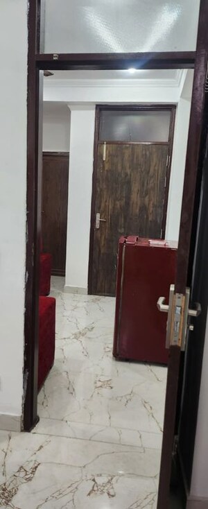 Furnished Amenities in 2 BHK Builder Floor at Neb Sarai – for Rent