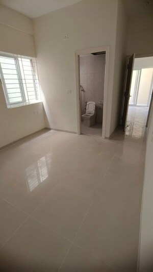 Room in 2 BHK Apartment at DS MAX Sahara, Hosa Road – for Sale