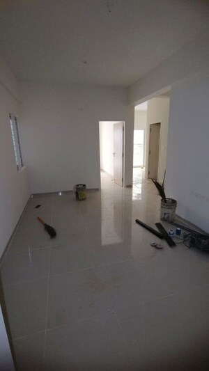 Room in 2 BHK Apartment at DS MAX Sahara, Hosa Road – for Sale