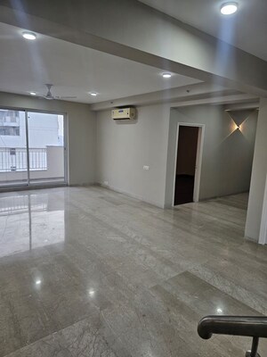 Room in 5 BHK Penthouse at Bestech Park View Spa, Sector 47 – for Sale