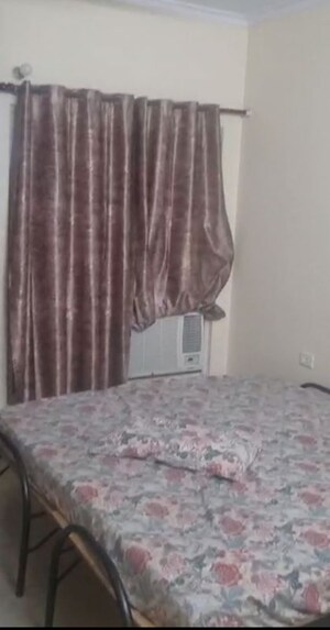 Room in 3 BHK Apartment at UPAVP Ganga Yamuna And Hindon Enclave, Pratap Vihar – for Sale