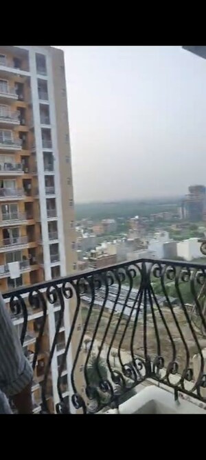 2 BHK Apartment For Rent in Omaxe Hazratganj Residency, Gomti Nagar