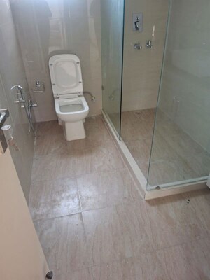 Bathroom in 4 BHK Villa at Dlf Phase I – for Rent