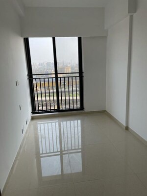 Study Room in 2.5 BHK Apartment at Kalpataru Primus Residence, Santacruz East – for Rent