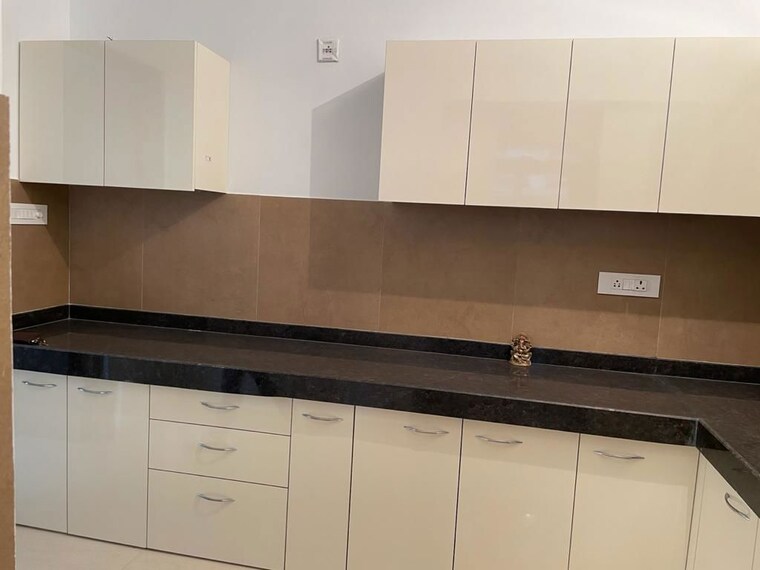 Kitchen, kalpataru-primus-residence 2.5 Bedroom 800 Sq.Ft. Apartment In Santacruz East Mumbai 10686085