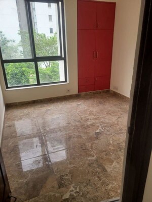 Room in 3 BHK Builder Floor at Palam Vihar – for Rent