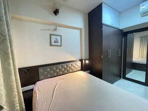Master Bedroom in 2 BHK Apartment at Sumit Artista, Santacruz East – for Rent