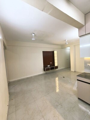 Room in 2 BHK Apartment at MRG Ultimus, Sector 90 – for Rent