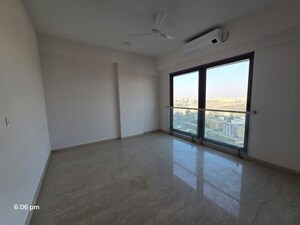Room in 2 BHK Apartment at Adani Ten BKC, Bandra East – for Rent