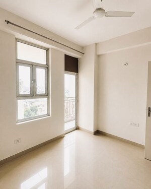 Room in 2 BHK Apartment at Shree Vardhman Mantra, Sector 67 – for Rent