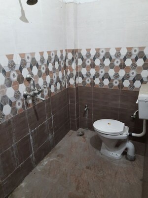 Bathroom in 3 BHK Apartment at Sunderpur – for Rent