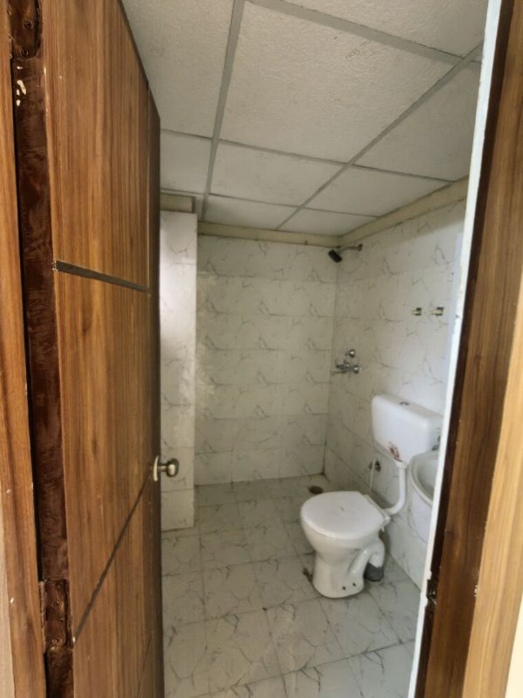 Bathroom, mrg-ultimus 2 Bedroom 796 Sq.Ft. Apartment In Sector 90 Gurgaon 10686150