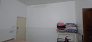 Furnished Amenities in 5 BHK Villa at Babatpur – for Sale