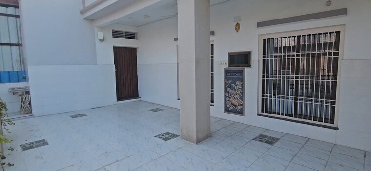 undefined, babatpur 5 Bedroom 2600 Sq.Ft. Villa In Babatpur Varanasi 10686170