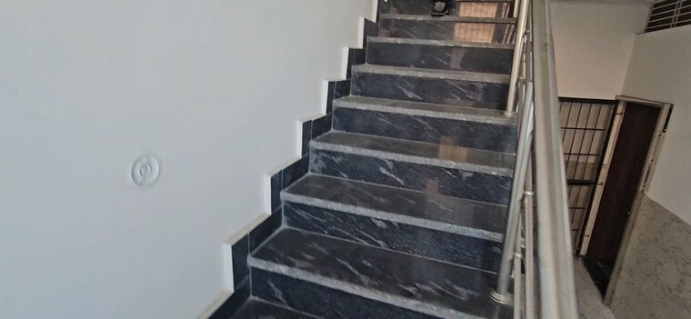 undefined, babatpur 5 Bedroom 2600 Sq.Ft. Villa In Babatpur Varanasi 10686170