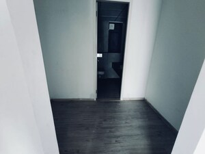 Room in 3 BHK Apartment at Smart World Orchard, Sector 61 – for Rent
