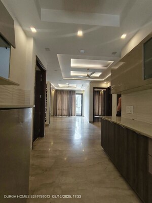Building Lobby in 3 BHK Builder Floor at Smart World Orchard, Sector 61 – for Rent
