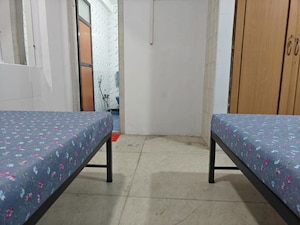 Bedroom in  Pg at Kurla – for Rent