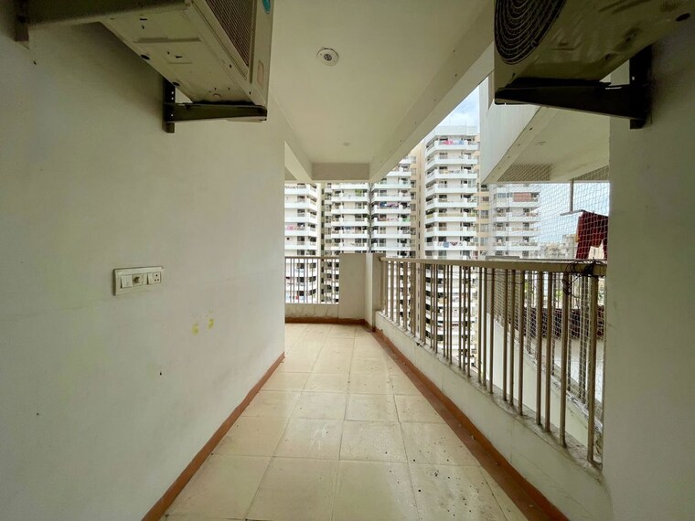 Balcony, dhakoli 3 Bedroom 1650 Sq.Ft. Apartment In Dhakoli Zirakpur 10686212
