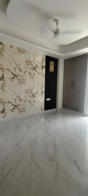 Room in 3 BHK Builder Floor at Sahastradhara – for Sale