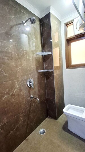 Furnished Amenities in 2 BHK Builder Floor at Saket – for Rent