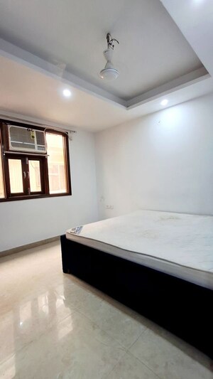 Room in 2 BHK Builder Floor at Saket – for Rent