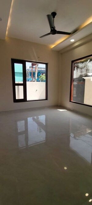 Room in 3 BHK Villa at Sahastradhara – for Sale