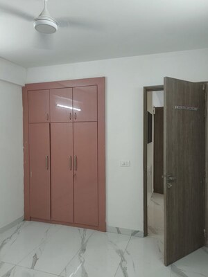 Room in 3 BHK Apartment at ROF Aalayas, Sector 102 – for Rent