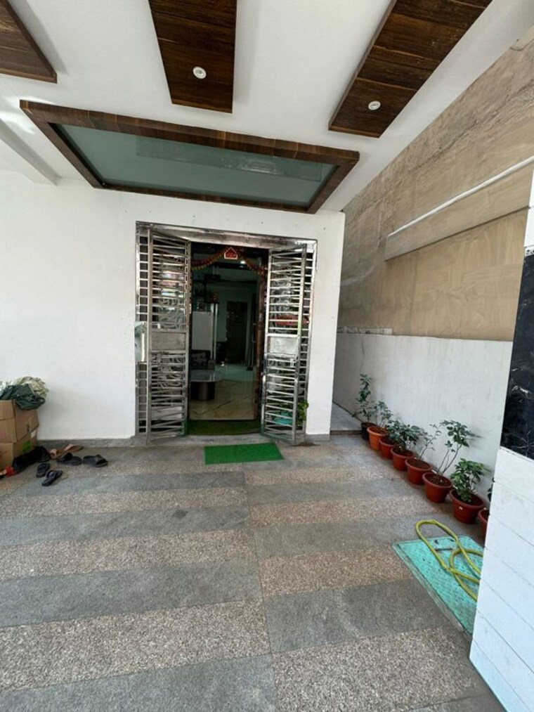  Parking, sri nagar colony 5 Bedroom 200 Sq.Yd. Independent House In Sri Nagar Colony Hyderabad 10686239