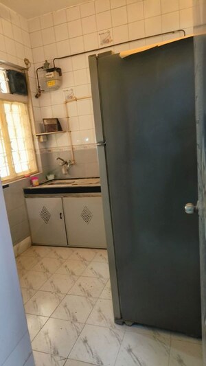 Bathroom in 3 BHK Apartment at Kumar Society, Vakola – for Rent
