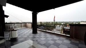 Parking in 1 RK Independent House at Saket – for Rent