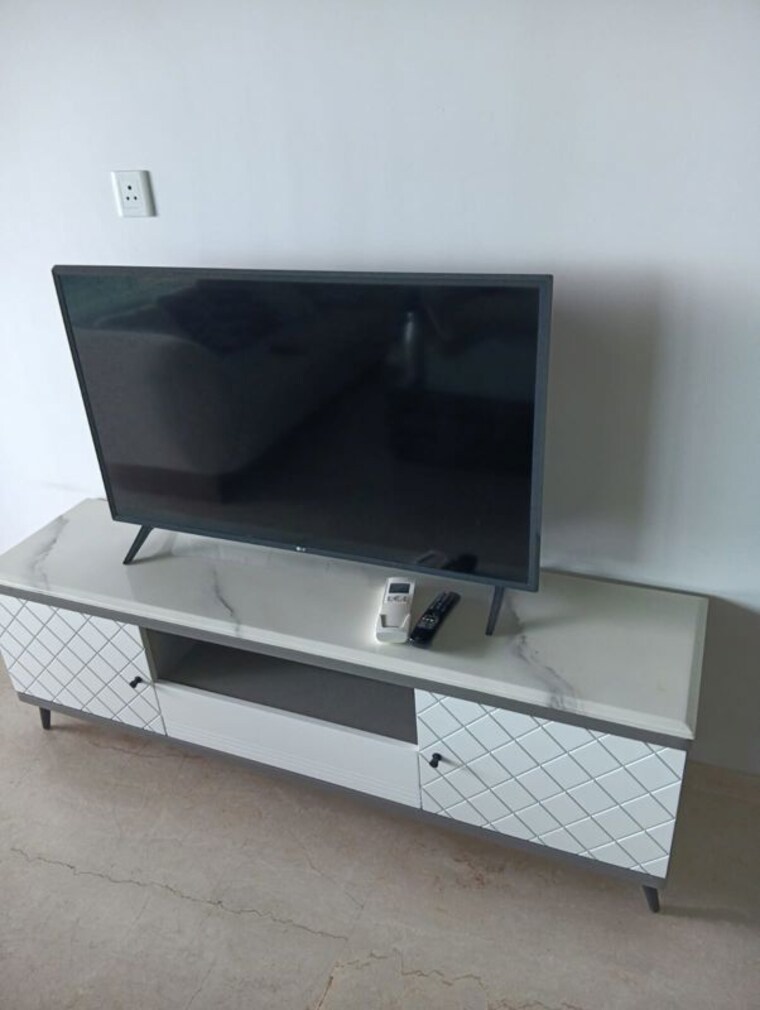 Tv Room, lokhandwala-minerva-mahalaxmi 3 Bedroom 1300 Sq.Ft. Apartment In Mahalaxmi Mumbai 10686275