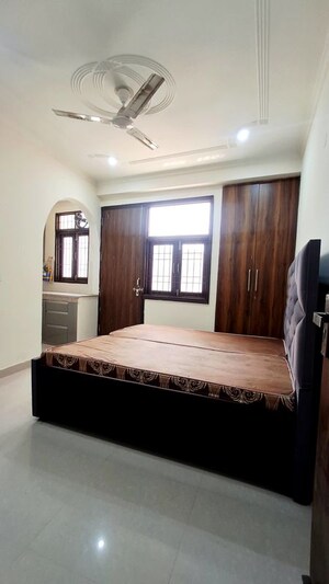 1 RK Builder Floor For Rent in Saket