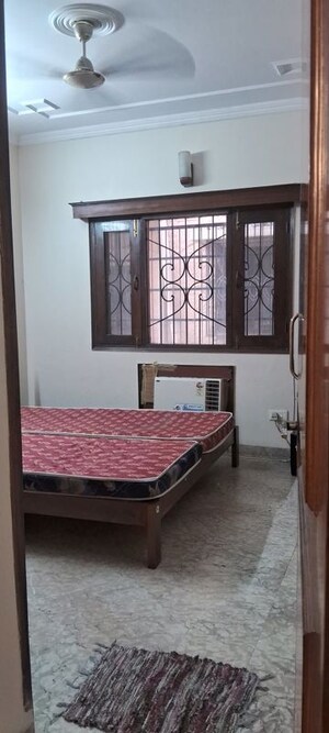 Bedroom in 4 BHK Apartment at Sarita Vihar – for Rent