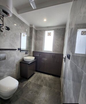 Bathroom in 1 BHK Apartment at Saket – for Rent